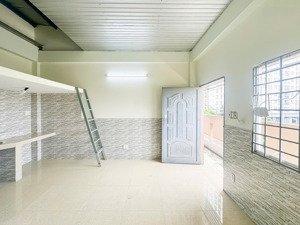 sale lỗ còn 2tr5 phòng duplex ngay công viên phần mềm quang trung