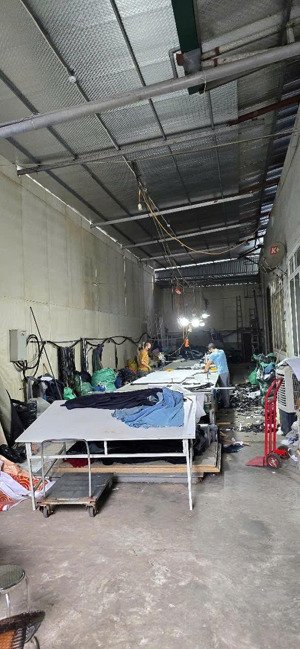 cho thuê nhà xưởng văn phòng thời trang khép kín