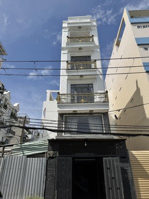 vị trí độc tôn không có sp so sánh mặt bằng kinh doanh 5 tầng hoặc khai thác chdv dương quảng hàm