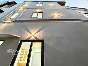 bán nhà đẹp khu dân trí cao hòa hưng q10| 4,5 x 10- 3 tầng | 6,4 tỷ