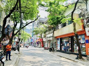 bán nhà mặt phố mai dịch - doãn kế thiện, diện tích 61m2, nhà 3 tầng mặt tiền 5m