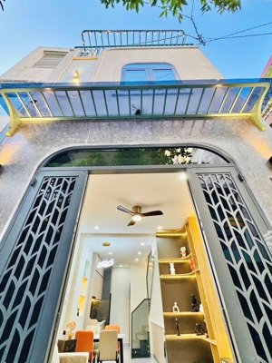 bán tuyệt tác nhà đẹp ngô tất tố bình thạnh - view city garden - 2 tầng chỉ nhỉnh 4 tỷ