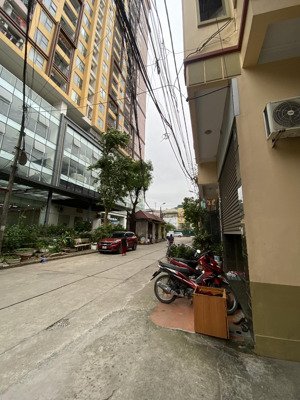 bán nhà lô góc 3 mặt thoáng, chân đế chung cư kinh doanh đỉnh - 68/86m2 x 5 tầng phố định công