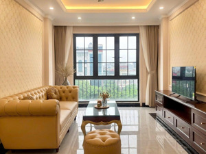 cần cho thuê nhà mặt phố gần ngã tư sở - thanh xuân mới đẹp có thang máy - thông sàn