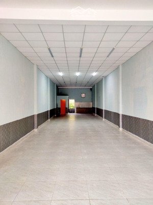 cho thuê nhà 125m2 mt cách mạng tháng tám,cẩm lệ chỉ 10 tr