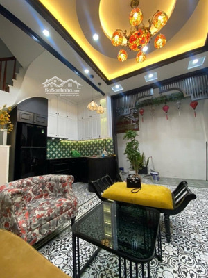 chính chủ cần bán nhà riêng 49m2 5 tầng 8.7tỷ sổ đỏ mặt tiền 4m.