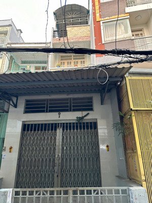 bán nhà đường 3 tháng 2 | 3,5 x 18m - 3 tầng | 8 tỷ giảm còn 6,8 tỷ