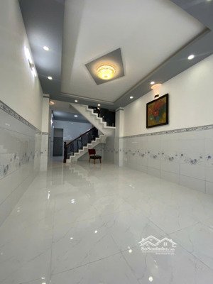 14,5 tỷ - mặt tiền kinh doanh (4x16m, 4 tầng) - lạc long quân gần uỷ ban quận 11 - nhà mới ở liền