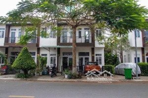 cho thuê nhà phố trần anh riverside 4x15m . 3 phòng ngủ. giá 6tr500 . lh 