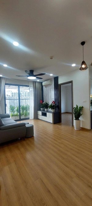 bán ch toà xuân mai riverside 82m 3n2w giá 6.8 tỷ đầy đủ nội thất cạnh toà kepler mỗ lao hà đông