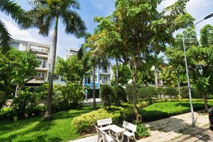 bán nhà trệt 3 lầu có sân thượng, kiên cố chống động đất đường công viên 2 làn ô tô sát đh văn lang