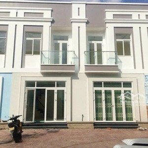 cho thuê nhà 2pn kdc hoàng quân