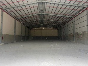 cho thuê kho xưởng 1300m2 pháp lý đầy đủ ở phường thái hoà tp tân uyên bình dương lh : 090895419