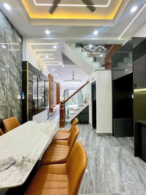 bán nhà ba đình, kim mã, ngõ nông rộng thoáng, 55,3m 9,75 tỷ.