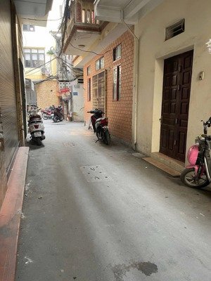 gần phố tôn đức thắng, 2 mặt thoáng, full nội thất, giá đầu tư 24m2*5t mt 3.7m chào 5.4 tỷ