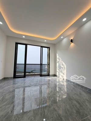 7,5 tỷ .! bán nhà hxh 5m đường nguyễn hữu tiến .q tân phú. nhà 5 tầng (48m2)