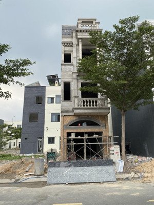 nhà mặt tiền tân đông hiệp - dĩ an - bình dương diện tích; 60m ( 4m x 15m) nhà sắp hoàn thiện mới