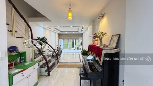 40m 5 tầng nhỉnh 8 tỷ nhà đẹp đón tết full nội thất 3 gác tránh 2 thoáng - mỹ đình