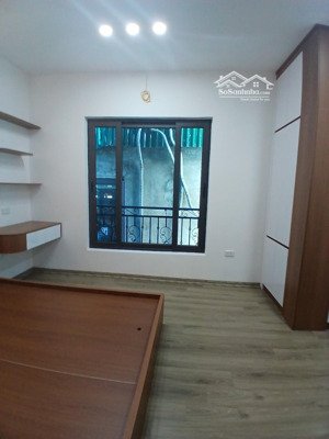 bán nhà chính chủ ngõ hòa bình,phố khâm thiên 40 m x 5 t lô góc 6 phòng ngủ đầy đủ nội thất 8,5 tỷ