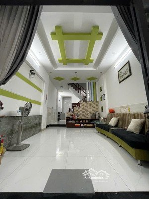 bán nhà chính chủ, ô tô ngủ trong nhà đường lâm thị hố, quận 12