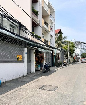 bán đất tặng nhà cũ kiên cố , 4x20, khu kiều đàm , gần himlam, q.7, chỉ 6 tỷ.