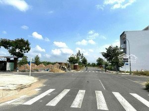 định cư nước ngoài bán gấp lô 95m2-giá chỉ 2tỷ59 đối diện trường học, bvqt - dân đông -full thổ cư