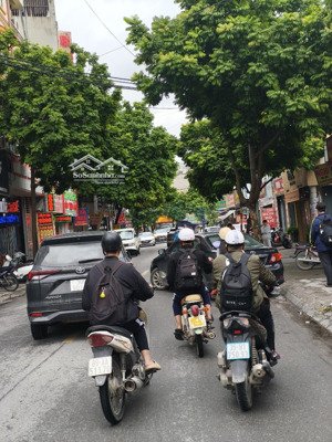 siêu phẩm 72m2 tt trâu quỳ phố kd lô góc 3 mặt đường vỉa hè ô tô tránh 17.2tỷ