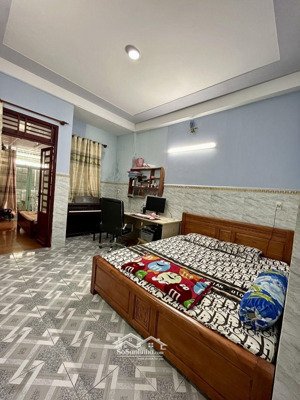 gấp bán giảm 1,4 tỷ còn 5,3 tỷ - 4 tầng 84m2 4x21 - hxh ngủ trong nhà - huỳnh thị hai quận 12.