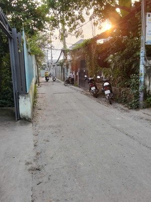 mặt tiền vừa ở vừa kinh doanh, hàng hiếm khu vực quận 9.