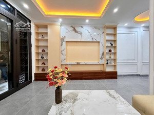 nguyễn trãi - vị trí đẹp - nhà đẹp 6 tầng thang máy - ngõ ô tô - 2 thoáng trước sau. giá hợp lý