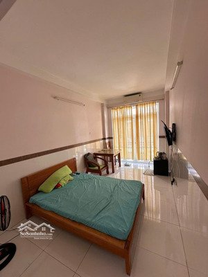 q4 mt đường số .kdc dân trí cao không quy hoạch 30m2 hoàn công 3tầng . nhĩnh 7đ