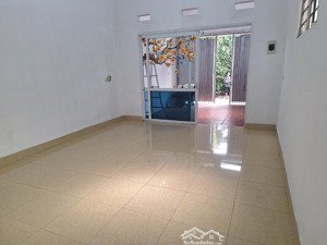 chỉ hơn 6 tỷ, sẵn nhà 72.4m trục chính kinh doanh do hạ tiền phong