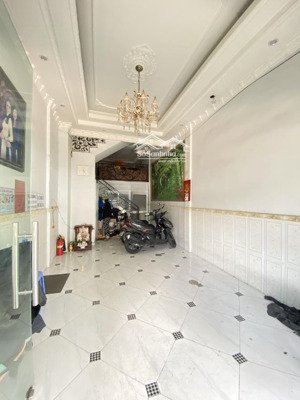 bán nhà mặt tiền kd chợ nguyễn thị tần trung tâm q8 5 tầng btct chỉ 9.9 tỷ