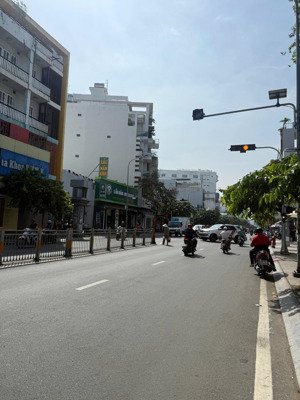 mặt tiền kd cực đỉnh, 5tầng mới tinh, 4x18m, khu sầm uất tân sơn nhì, q. tân phú