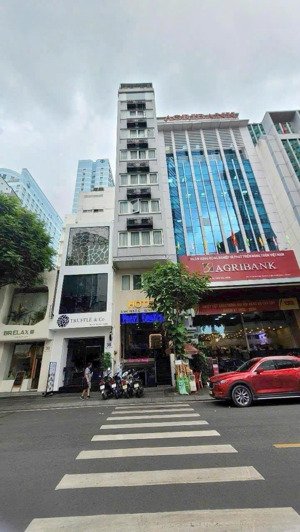 bán nhà mặt tiền đoạn đẹp, sầm uất nhất quận 5 - (4,2x25m) - hầm, 9 tầng - hđt 180tr/th - giá 45 tỷ