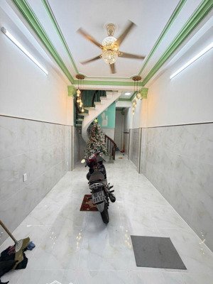 vị trí độc tôn! nhà 4 tầng lý thái tổ q.10 - hẻm xh đỗ cửa - chỉ 8.9 tỷ tl