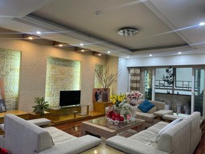 chủ cần bán ch 118m-3n2vs- 11.8 tỷ cc mhdi 60 hoàng quốc việt, full nội thất, tầng trung:o966769078