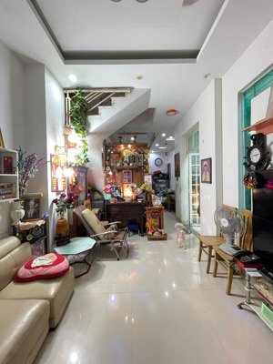 bán nhà 3 tầng, mặt tiền nội bộ phạm thế hiển p4 - q8