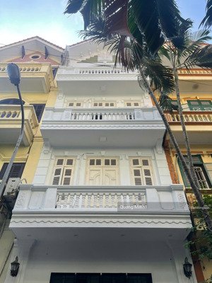 cho thuê nhà 17a ngõ 10 lưu quang vũ. dt: 63m2 x 5t. mt: 4,4m. đường 2 ô tô tránh nhau