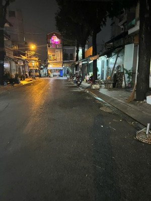 mặt tiền kd ngang 7x18m - ngay chợ phạm thế hiển quận 8 - nhà cũ tiện xây mới, nhỉnh 11 tỷ