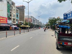 bán nhà tạ quang bửu, 70m2, hẻm 4m, 4 tầng vừa ở vừa cho thuê 20tr/tháng, chánh hưng q8, chỉ 7 tỷ