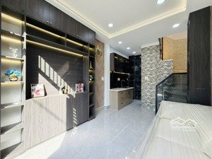 nhà đẹp btct hot nhất giáp tân phú đường 8m, chỉ nhỉnh 4 tỷ