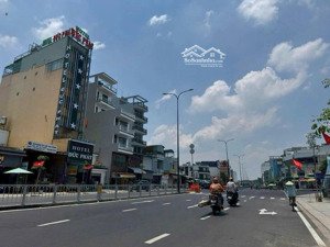 bán nhà tuyệt đẹp cityland nguyễn văn lượng p10 gv.dt:5x20m.giá:25 tỷ.hầm 3 lầu
