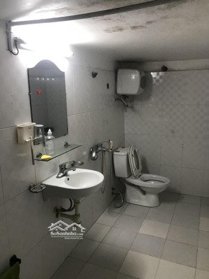 phòng trọ khép kín tại ngõ 26 doãn kế thiện gần các trường đại học, chợ đồng xa 18m2 giá 2.5tr