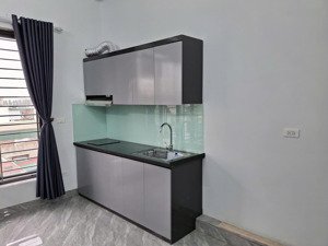 cho thuê phòng mới, đẹp tại nam dư, dt 25m2/phòng thang máy, thoáng trước sau, nhà 2 mặt ngõ