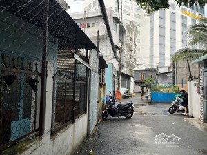 bán lô đất mặt tiền cực rộng dt 7,5x23 sổ vuông vức không lỗi phong thủy thích hợp xây chdv