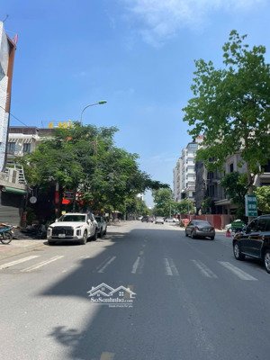 bán nhanh nhà 4 tầng hud a ngay khu khách sạn vip bắc ninh