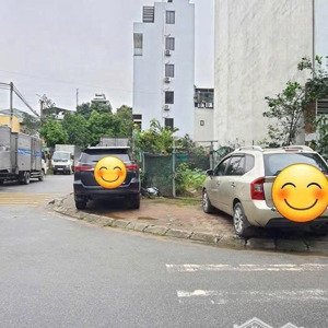 40m2 đất đẹp, ngõ rộng, kinh doanh tốt, xung quanh nhiều trường cấp 1,2, chợ, sân bóng. giá tốt kv