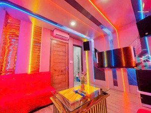 cho thuê nhà ngay emart phan huy ích full nội thất, phòng karaoke, xông hơi