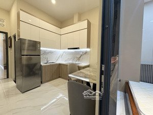cho thuê căn hộ 1pn mới 100% tách bếp cửa sổ 2 máy lạnh full nt cao cấp ngay trần bình trọng, q5